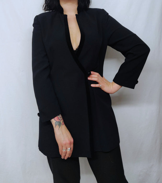 Black blazer with velvet details